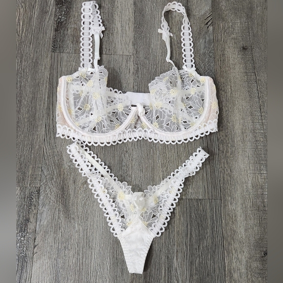 New!For Love‎ and Lemons Christy Underwire Bra and Matching Thong Panty - Picture 5 of 12